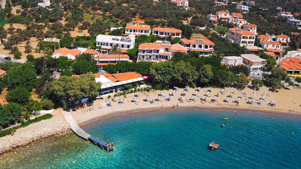 Η παραλία Κάμπος και Βοτσαλάκια στη νοτιοδυτική Σάμο